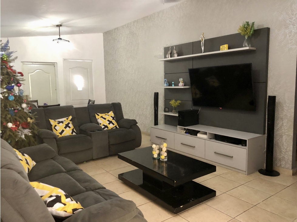 SE VENDE CASA EN BRISAS DEL GOLF OCCIDENTE EN $205,000 AM - 4
