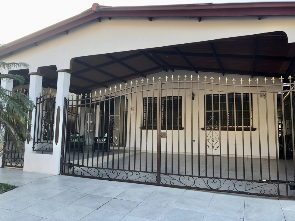 SE VENDE CASA EN BRISAS DEL GOLF OCCIDENTE EN $205,000 AM - 2