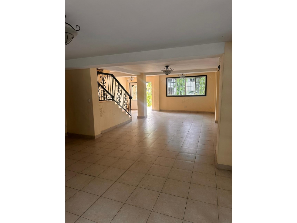 VENTA DE CASA EN ALBROOK, PRECIO NEGOCIABLE - 4