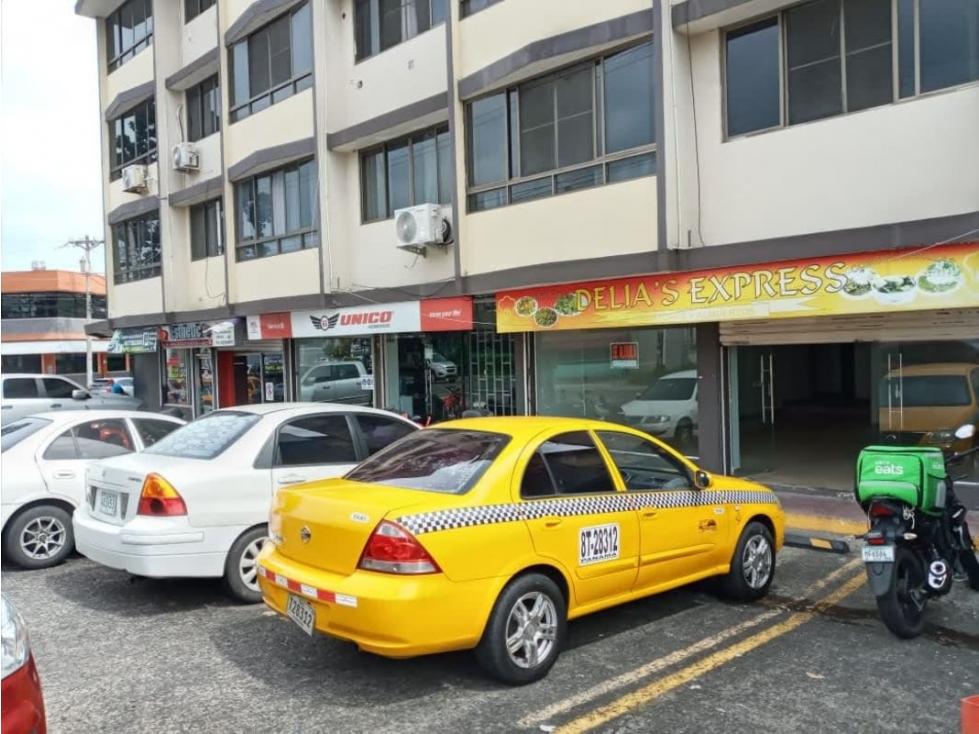 alquilo AMPLIO LOCAL COMERCIAL DE 100 M2 $1500 - 4