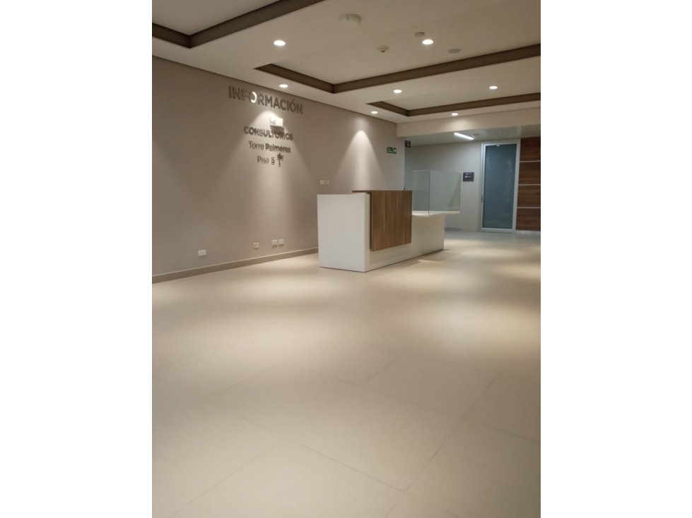 Se alquila oficina en town center 45 m2 $1400 — foto 2