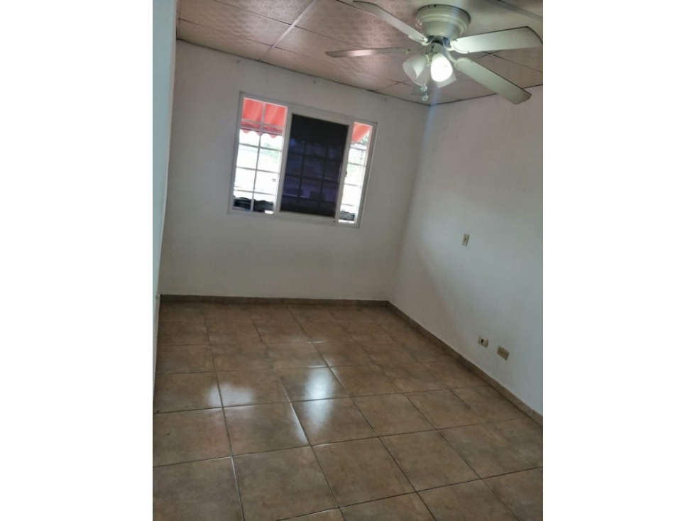 Se alquila apartamento en Campo Lindbergh $500 — foto 4