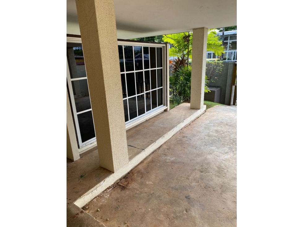 se vende hermosa casa con piscina areas verder gran ubicacion — foto 4