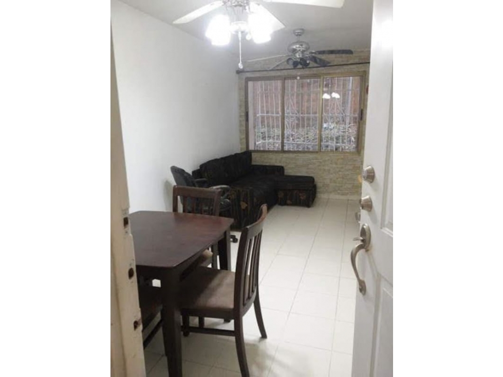 Se alquila apartamento amoblado en 12 de octubre $650 — foto 2
