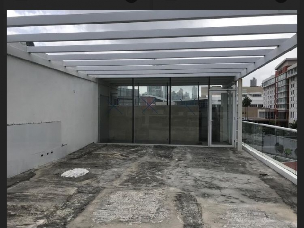 Se alquila local comercial en Vía brasil 300 m2 $9000 — foto 2