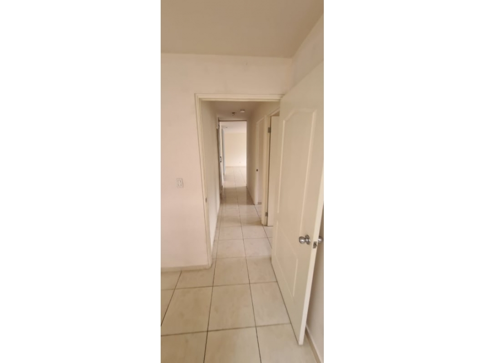 Se vende apto en la Transísmica $125,000 935m2 — foto 4