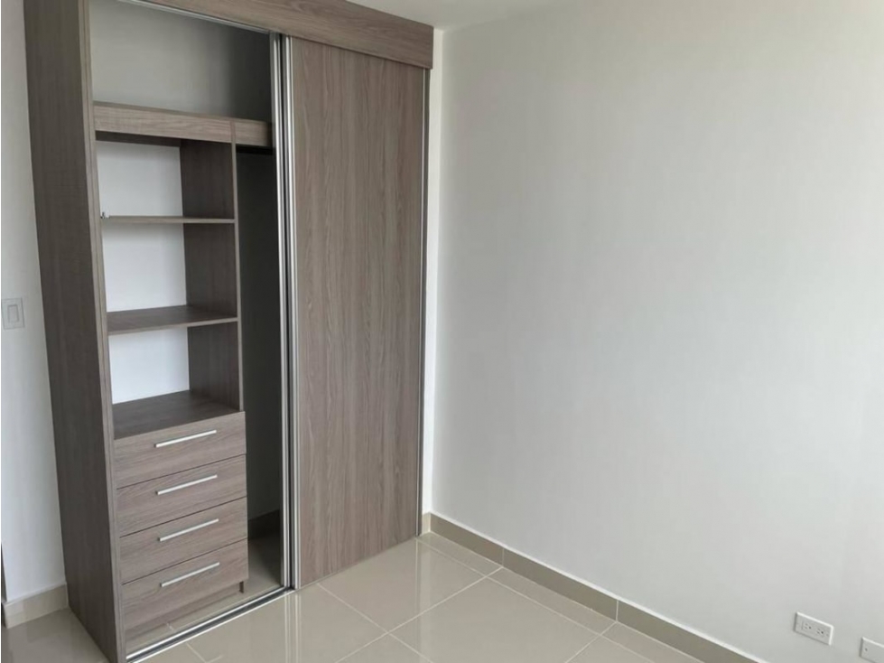 Se alquila apto en Condado del Rey $800 80mts — foto 5