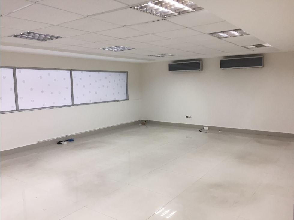 Se alquila local comercial en bella vista 500 m2 $ 5000