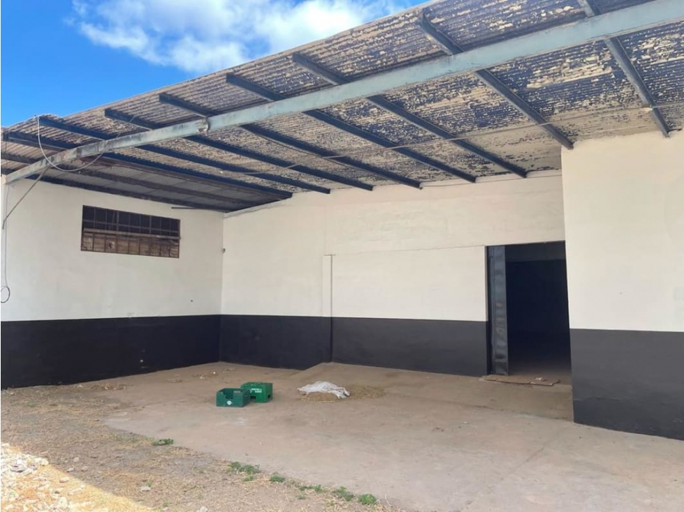 Se Alquilan locales C/iales-Bodega 246 Mts Coclé Agua Dulce $1.476.oo - 2