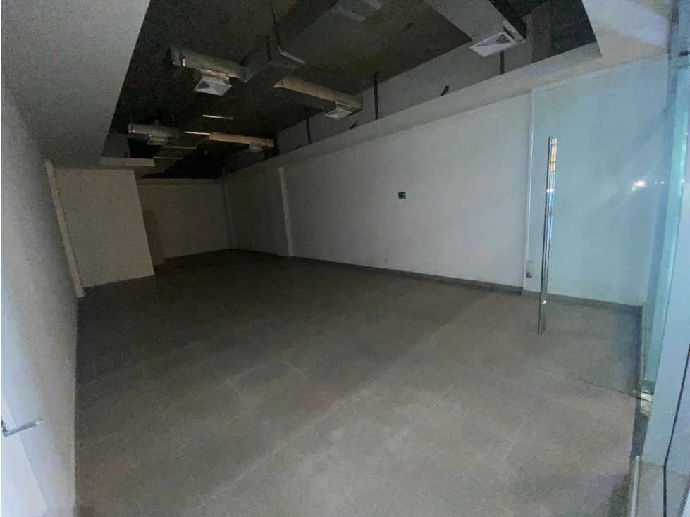 Se Alquila Local Comercial 89 mts San F/co Vía Israel $2.300.oo - 5