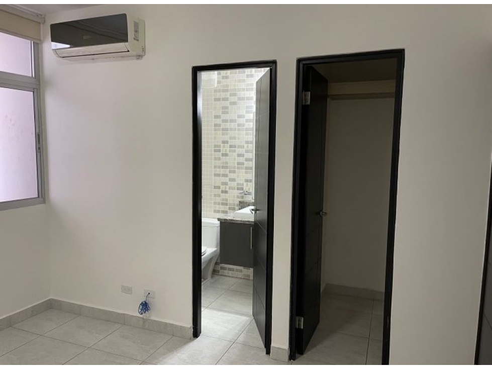 Se alquila Penthouse - Via Argentina - $2200 — foto 5