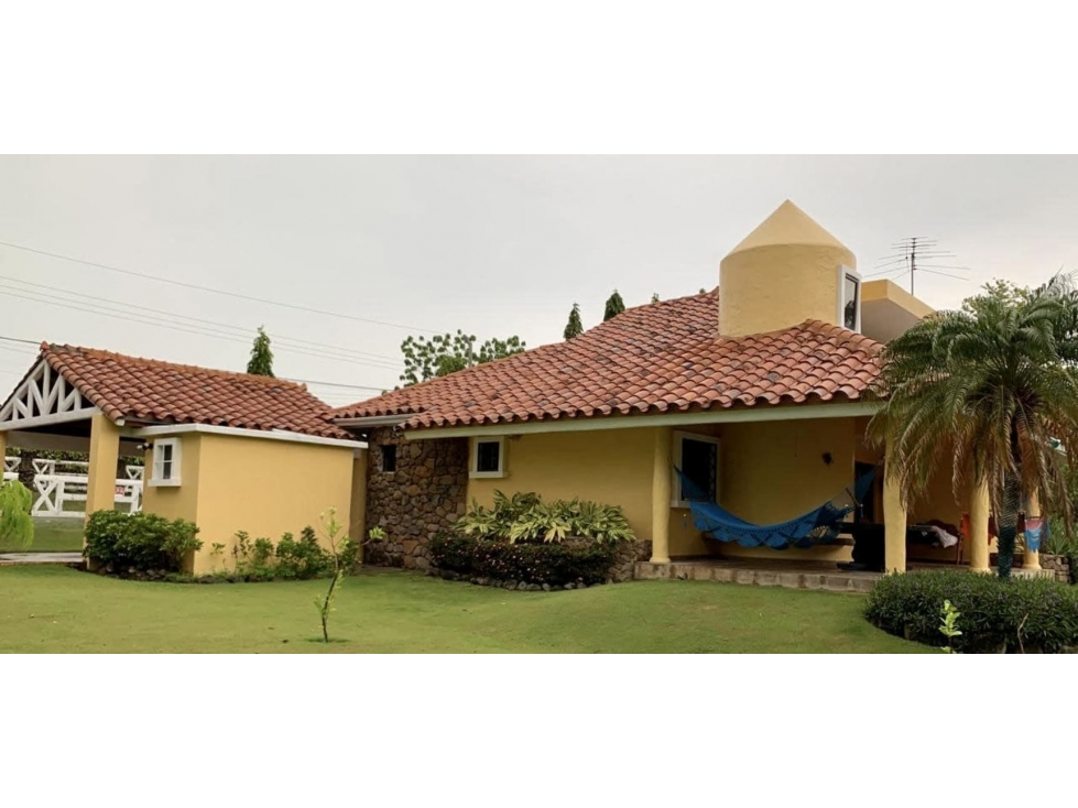 Vendo Hermosa Casa en Playa Coronado $400.000 - 4