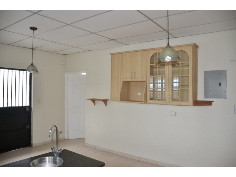 Casa para La Venta en Las Cumbres $165,000 — foto 4
