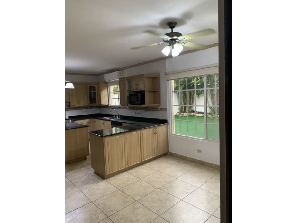Se ALQUILA casa en Costa del Este $3500 — foto 3