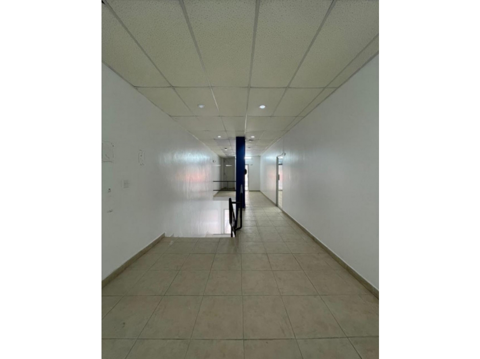Se Alquila Local / Oficina en Los Pueblos 280mt2!! - 6