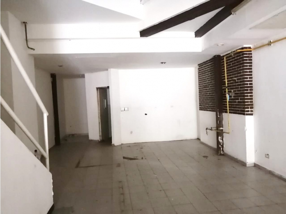 Local para Restaurante o cafetería en 12 de Octubre,vía principal. — foto 3