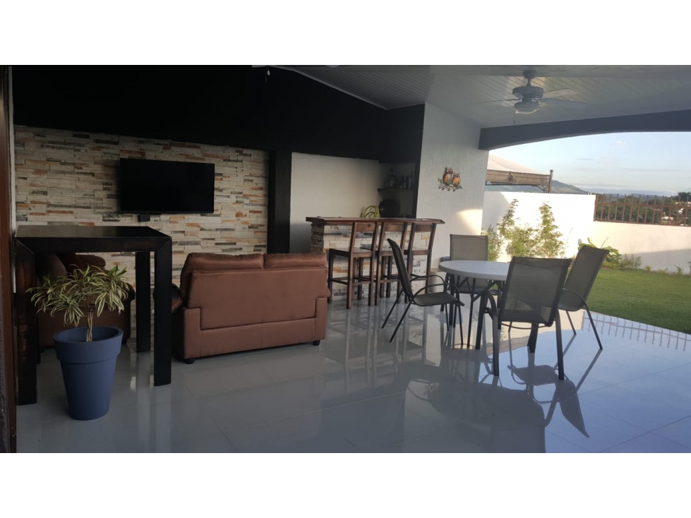 Se Vende Casa en San Miguelito $ 300 k - 2