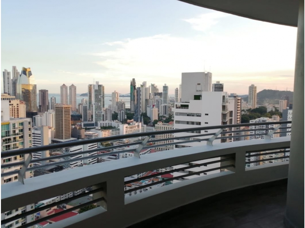 J.O. Se Vende Hermoso y Comodo Apartamento En El Cangrejo — foto 3