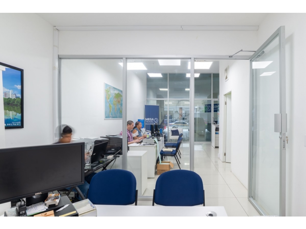 SE VENDE Local en Avenida Balboa >>80mt2<< - 4