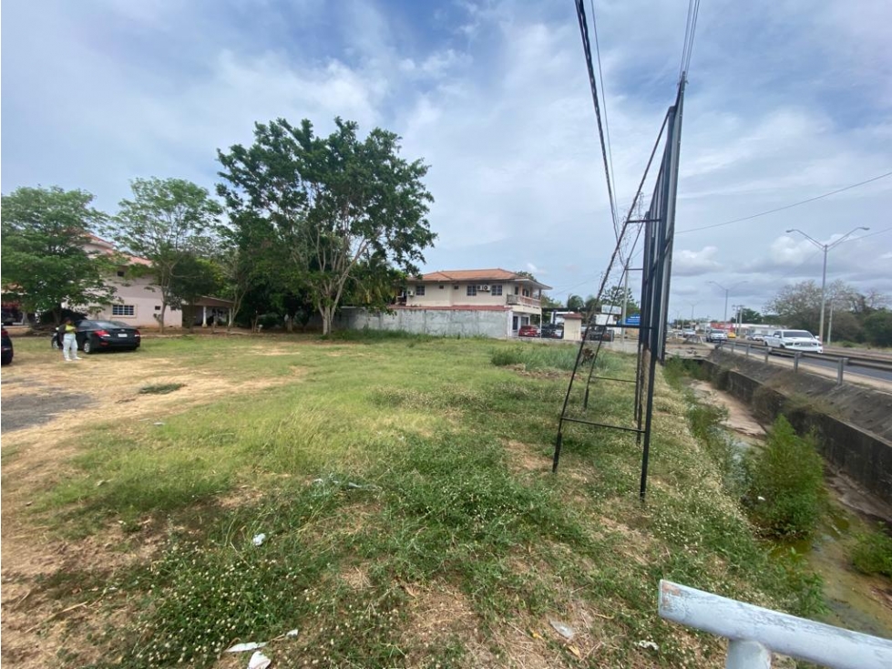 SE VENDE TERRENO EN CHITRÉ >>1,001 mt2 - 4
