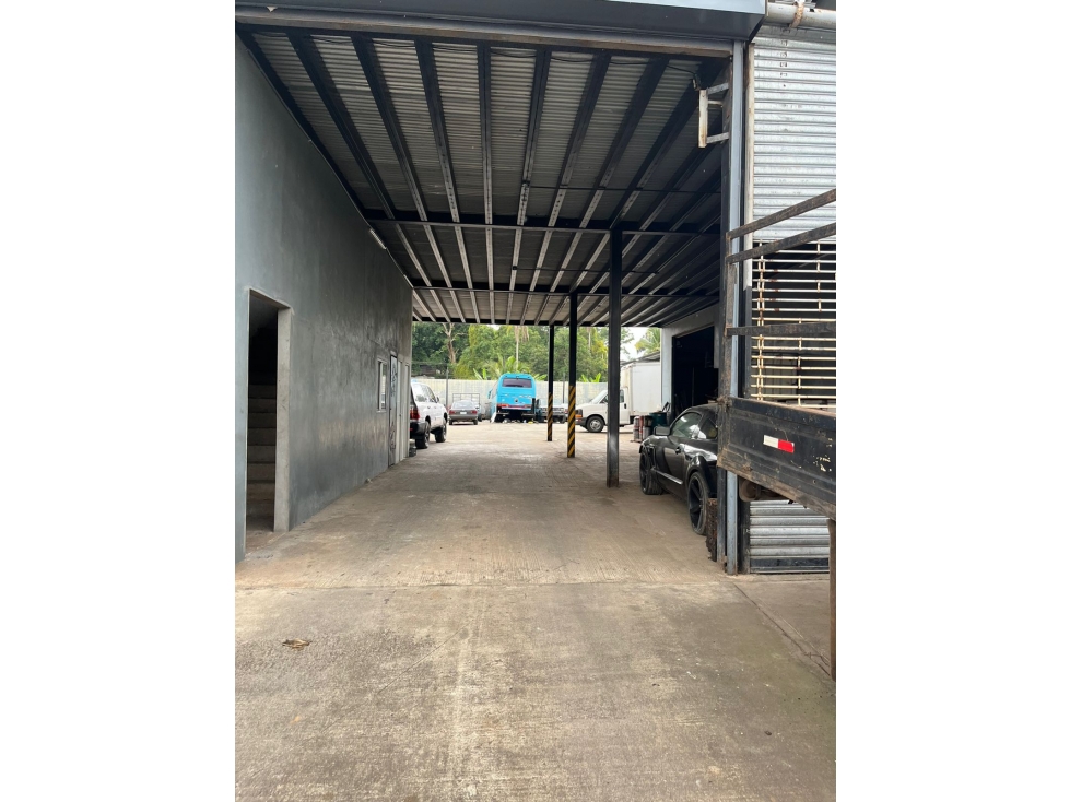 SE VENDE GALERA EN ARRAIJAN >>2000 mt2<< — foto 4