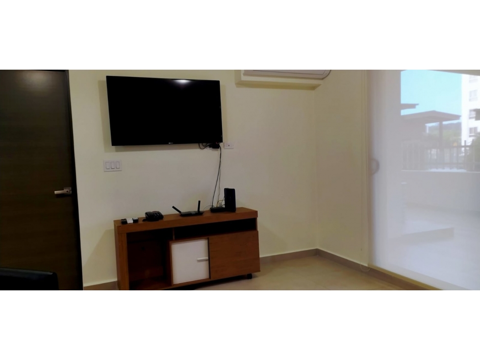 Alquilo Extraordinario apartamento amoblado en howard - 3
