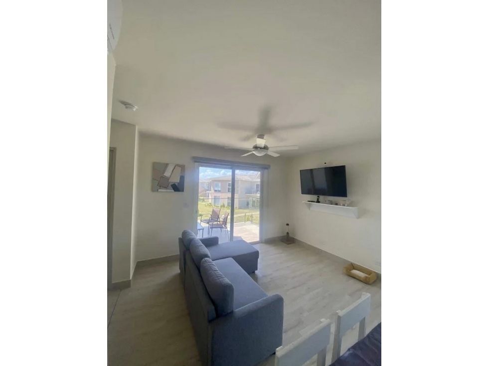 SE VENDE APARTAMENTO AMOBLADO EN PLAYA CARACOL $295,000