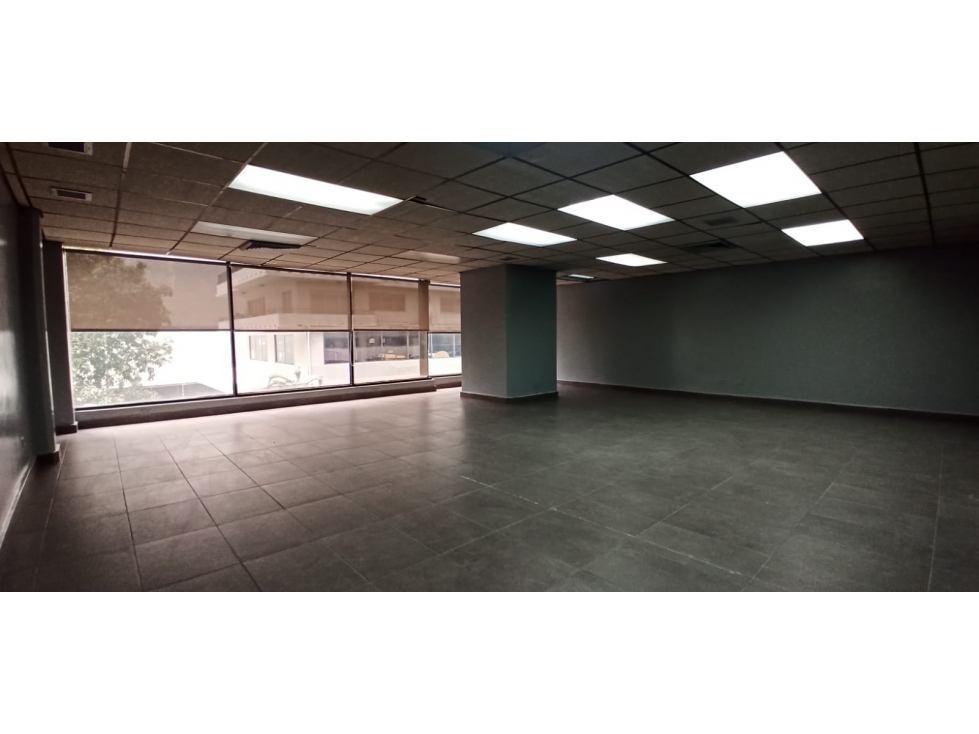 SE ALQUILA OFICINA EN BELLA VISTA ZONA BANCARIA - I.G. — foto 4