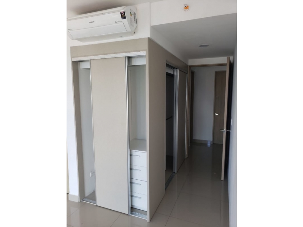 Alquilo Extraordinario Apartamento en via argentina — foto 4