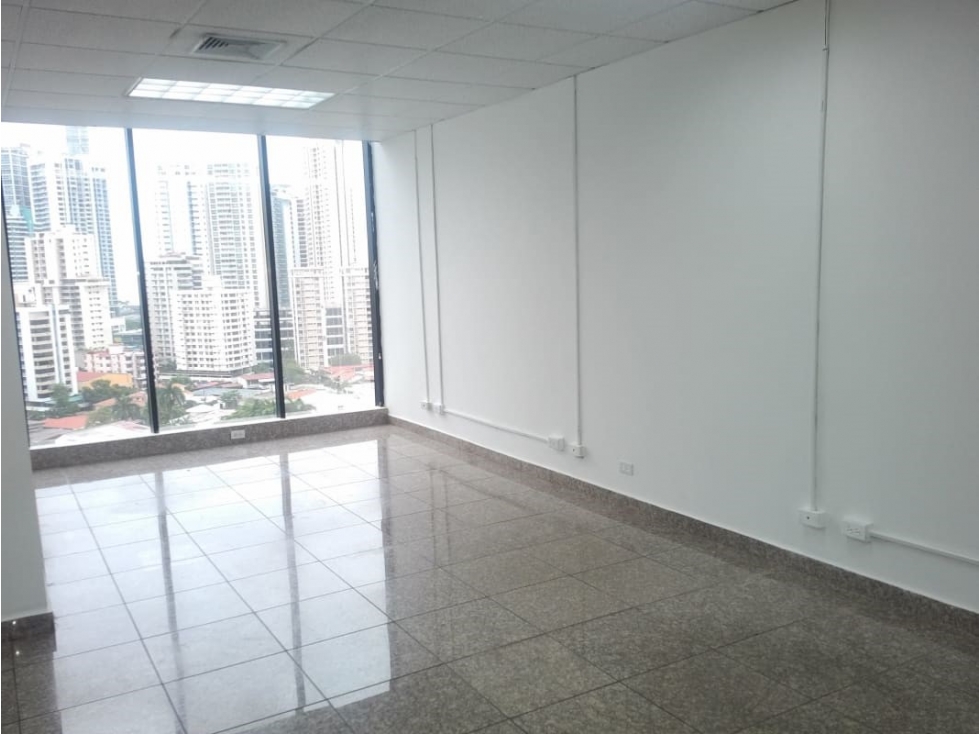 SE ALQUILA HERMOSA OFICINA EN CALLE 50
