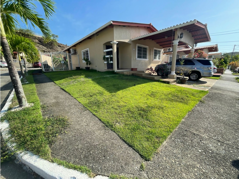 VENTA DE CASA EN BRISAS DEL GOLF 311 MTS