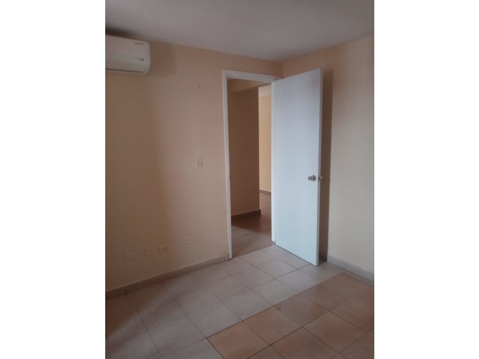 APTO VIA PORRAS $850 — foto 4