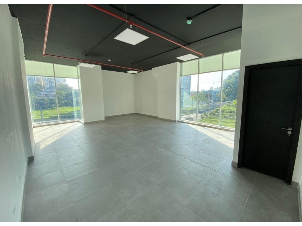 SE ALQUILAN OFICINAS TRANSISTMICA — foto 2
