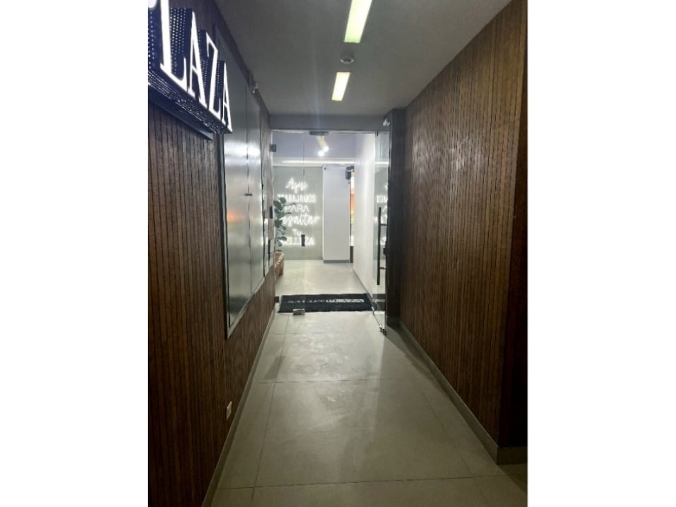 SE ALQUILAN LOCALES PARA ESPECIALISTA DE LA BELLEZA EN OBARRIO — foto 3