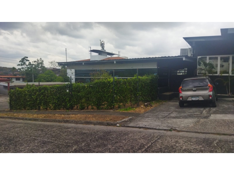 Se Vende Casa Comercial en Los Ángeles