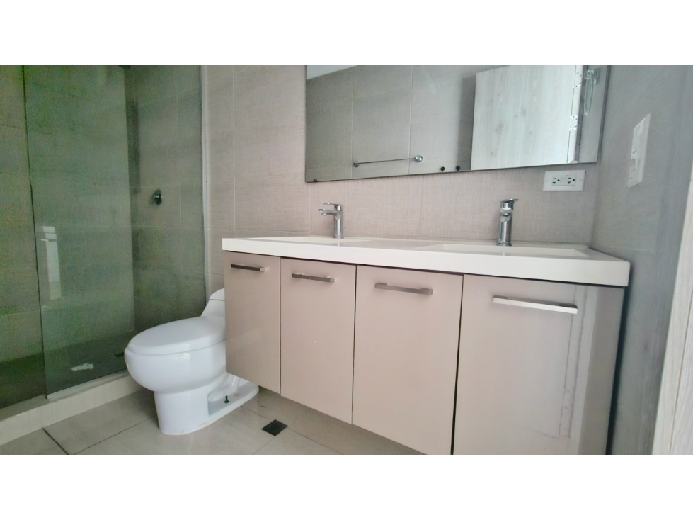 SE VENDE Y ALQUILA APARTMENTO EN BELLA VISTA — foto 4