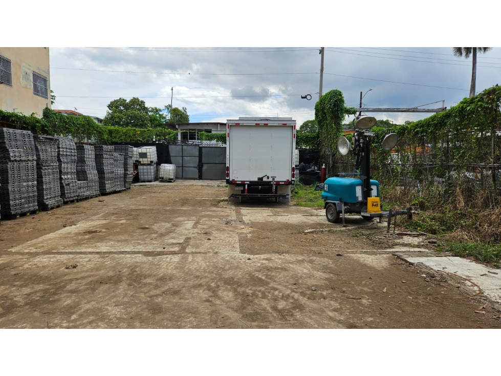 Terreno en venta parque lefevre - 4