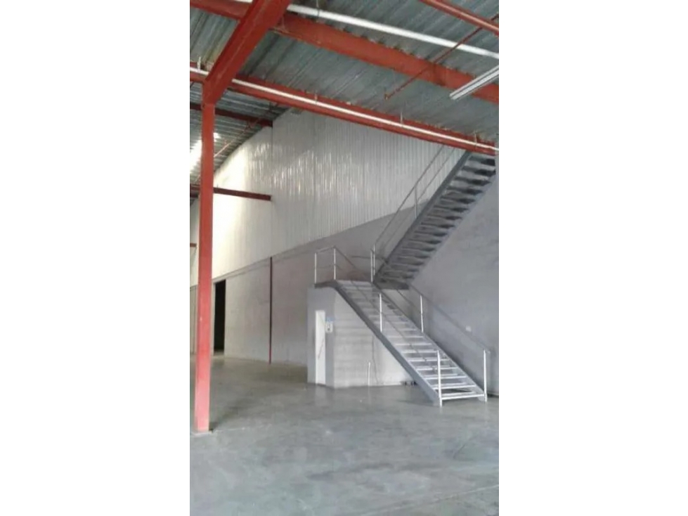 Venta de proyecto de galeras en 24 de Diciembre — foto 4