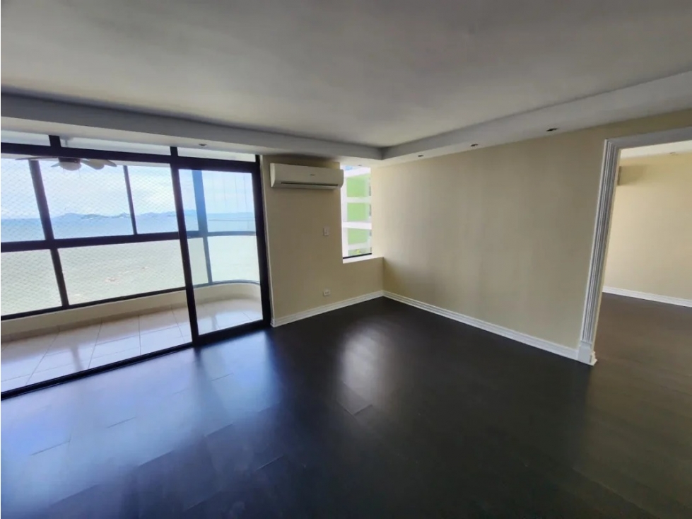 ALQUILO APARTAMENTO EN MARBELLA — foto 3