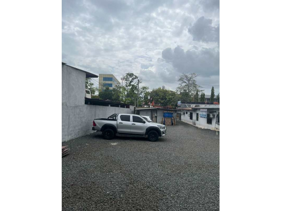 SE ALQUILA LOTE EN LA CHORRERA - 2