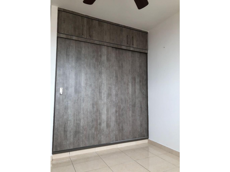 ALQUILO APARATAMENTO SEMI AMUEBLADO EN 12 DE OCTUBRE $1100!!! — foto 6