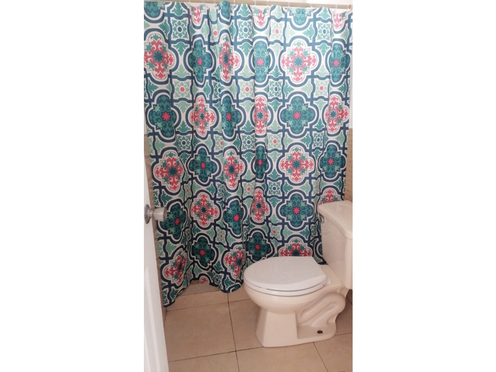 SE ALQUILA APARTAMENTO DE APARTAMENTO 12 DE OCTUBRE - 6