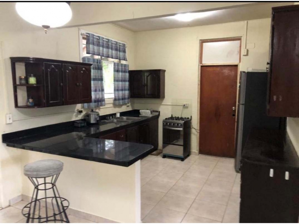 SE ALQUILA HERMOSA CASA - 5