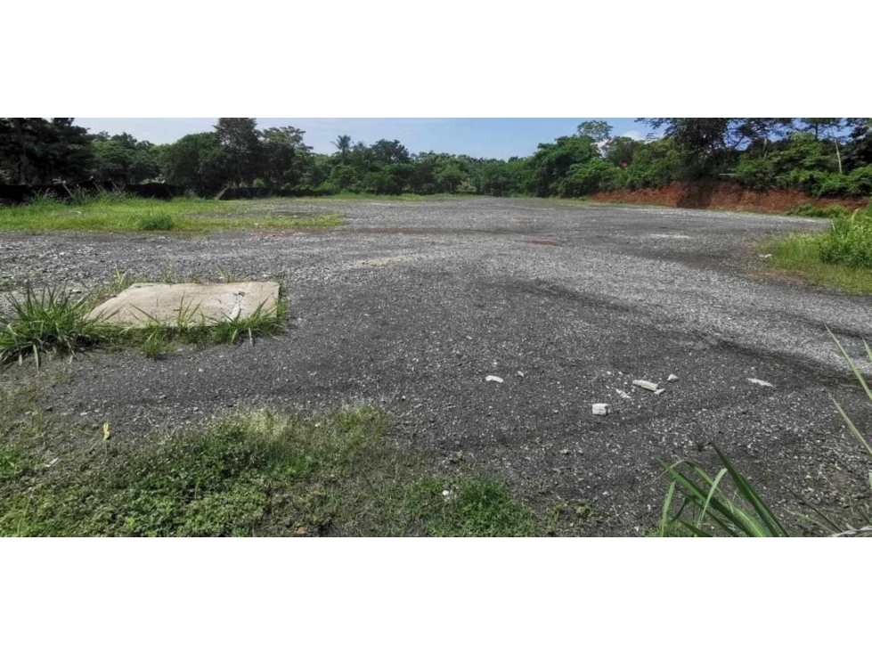 SE ALQUILA LOTE EN LA CHORRERA - 2