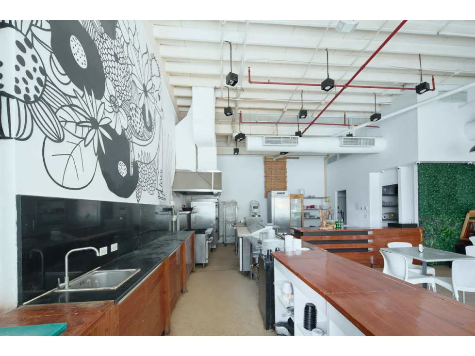 SE ALQUILA LOCAL PARA RESTAURANTE O CAFETERIA — foto 4