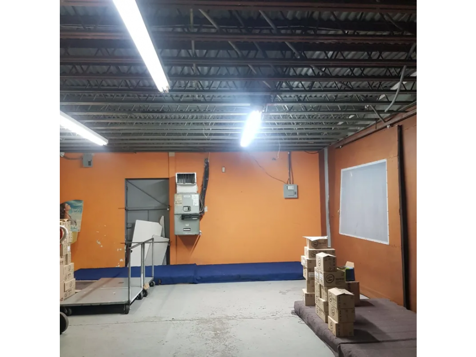 se vende bodega en rio abajo - 5