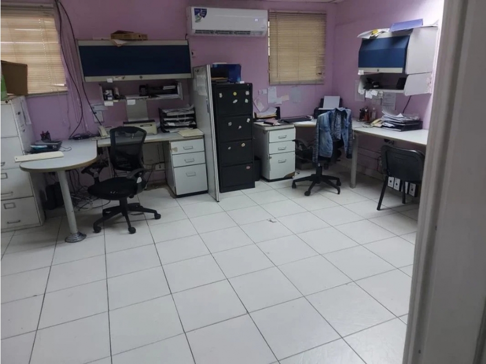 SE ALQUILA CASA COMERCIAL EN MONTE OSCURO $1200!! — foto 2