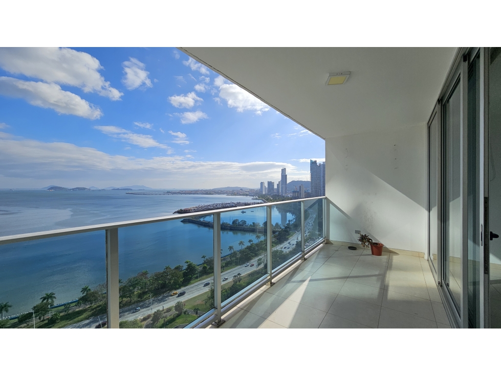 SE VENDE APARTAMENTO EN AV. BALBOA