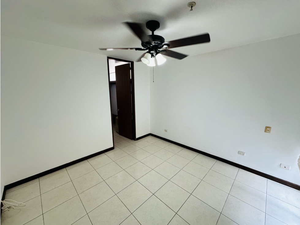 Alquilo Apartamento en PH Altavista Towers — foto 4