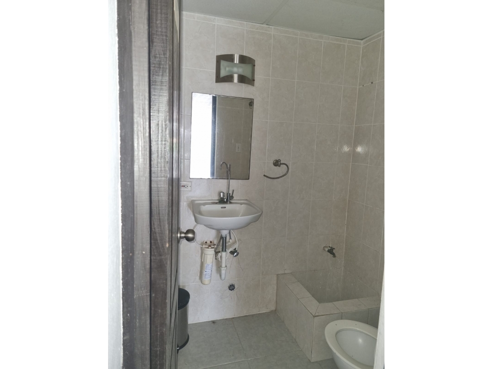 ¡¡OFERTA SE VENDE !! LOCAL COMERCIAL en Altos de Santa María - 4